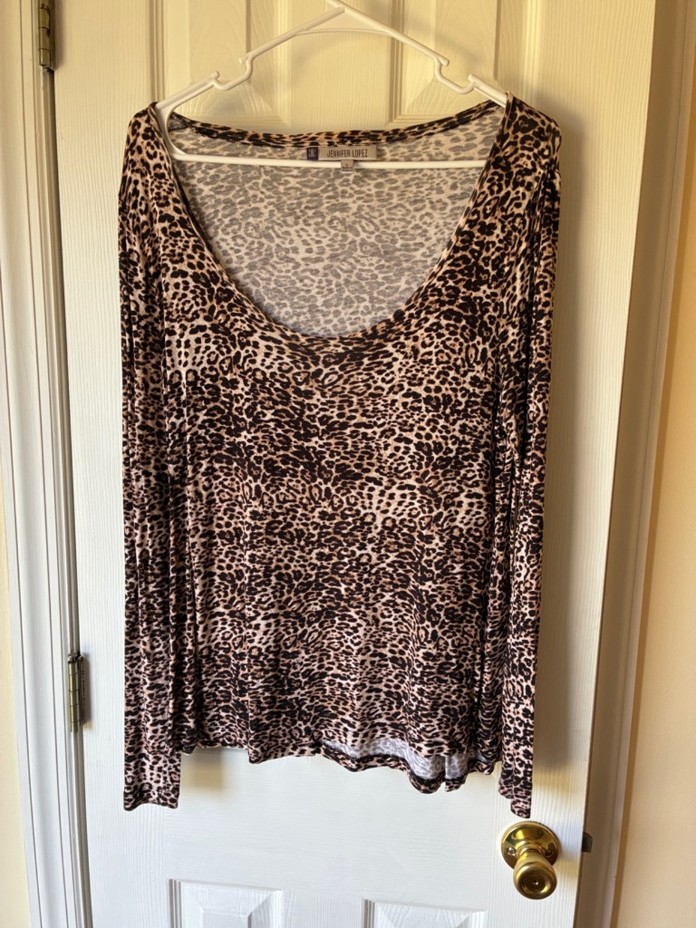 Jennifer Lopez Leopard Print Long Sleeve Scoop Neck Top - Brown/Black